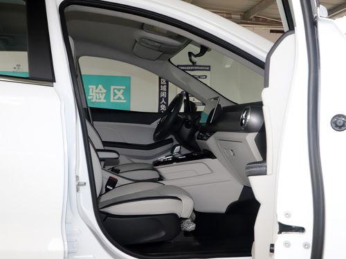 吃瓜群众提车图片高清,吃瓜群众提车瞬间，新车风采尽收眼底